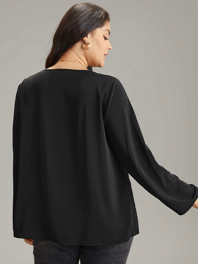 Static-Free Plain Keyhole Chain Detail Blouse Static-Free Plain Keyhole Chain Detail Blouse