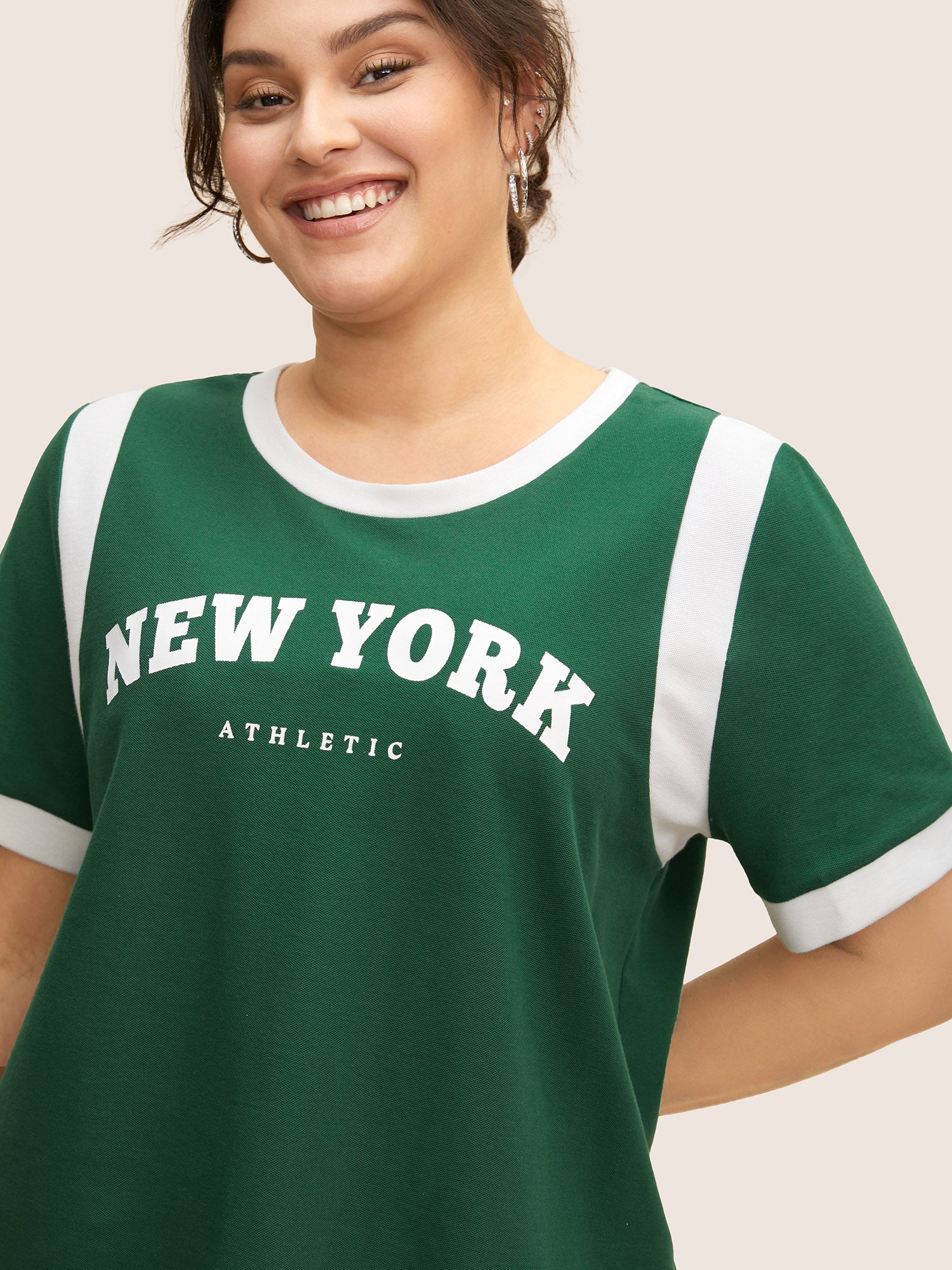 Contrast Letter Print Round Neck T-shirt Contrast Letter Print Round Neck T-shirt