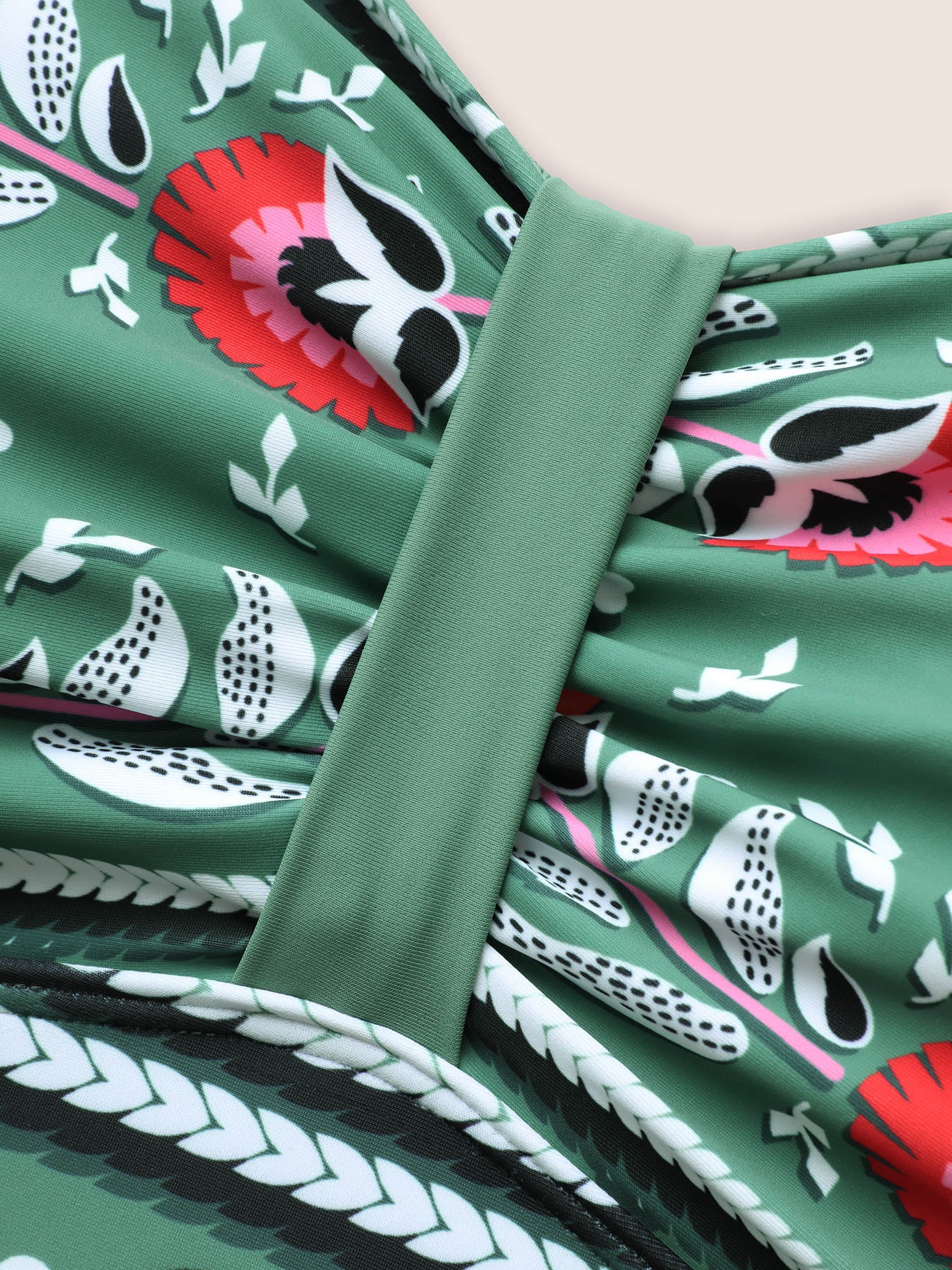 Bandana Print Heart Neckline Gathered Swim Dress Bandana Print Heart Neckline Gathered Swim Dress