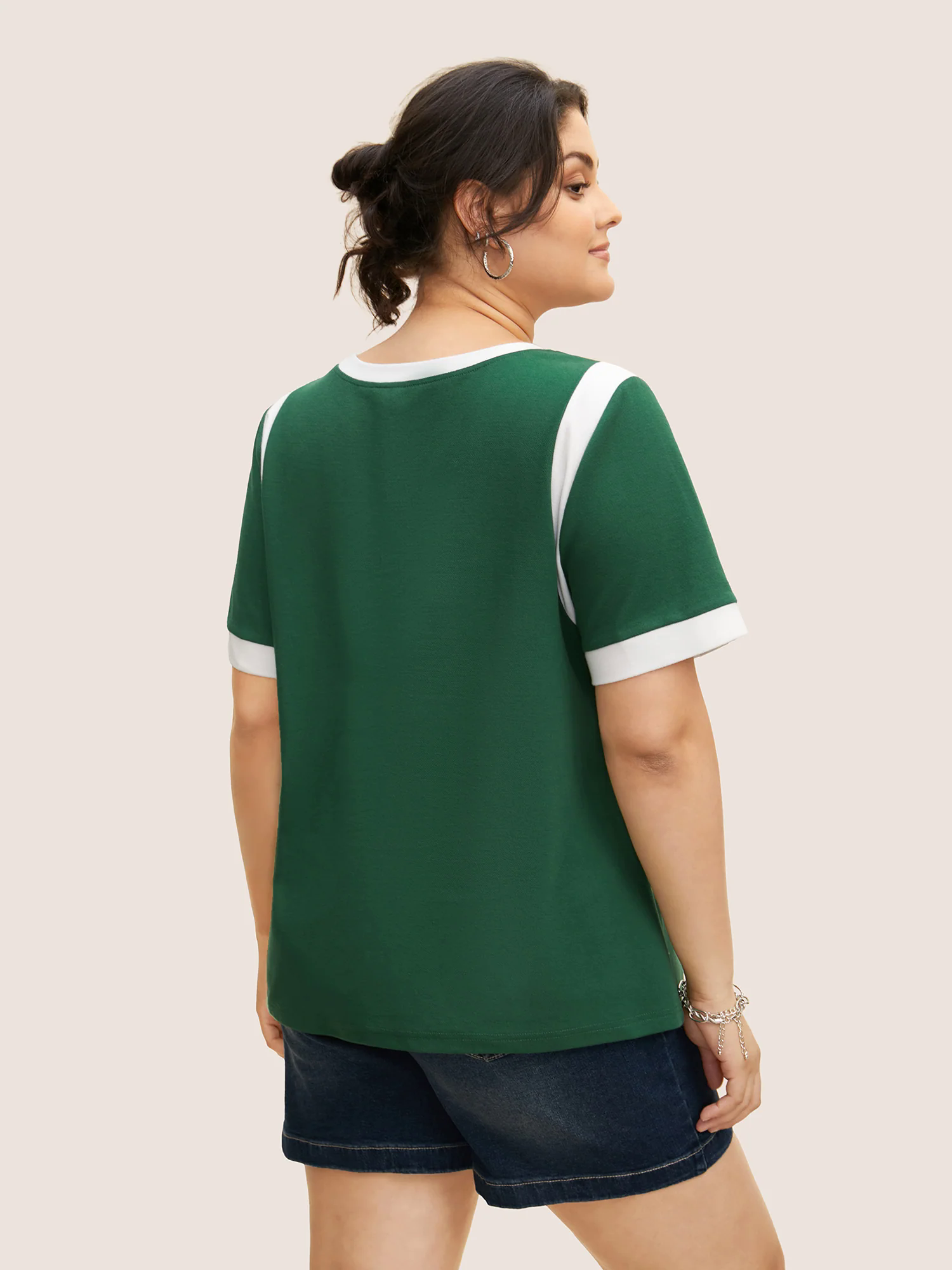 Contrast Letter Print Round Neck T-shirt Contrast Letter Print Round Neck T-shirt